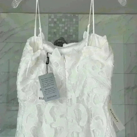 BARDOT- NWT Lina Lace Sheath Dress
Sz US Small/ 6 Color Ivory - Picture 8 of 11
